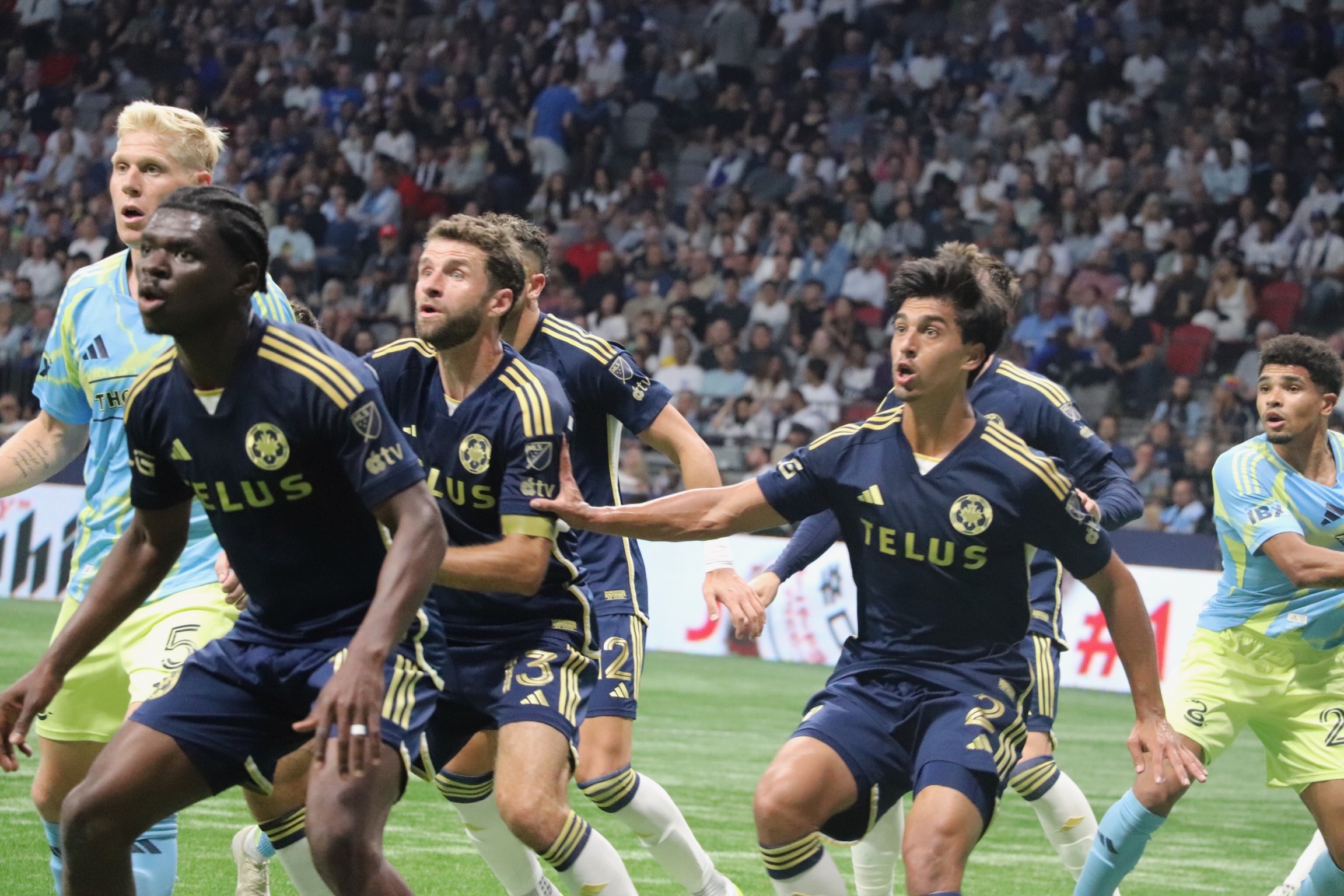 Who will be the one to get the ball?  Everybody is ready!