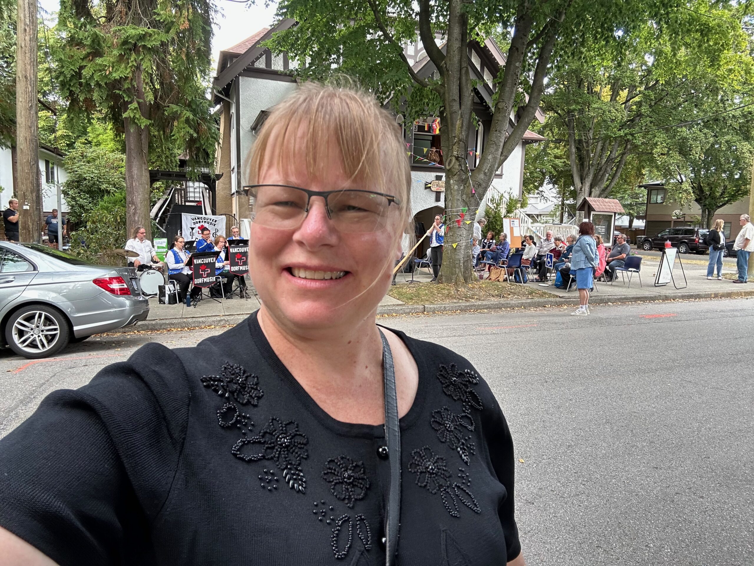 Elke Porter, Westcoast German News Blogger and Founder.