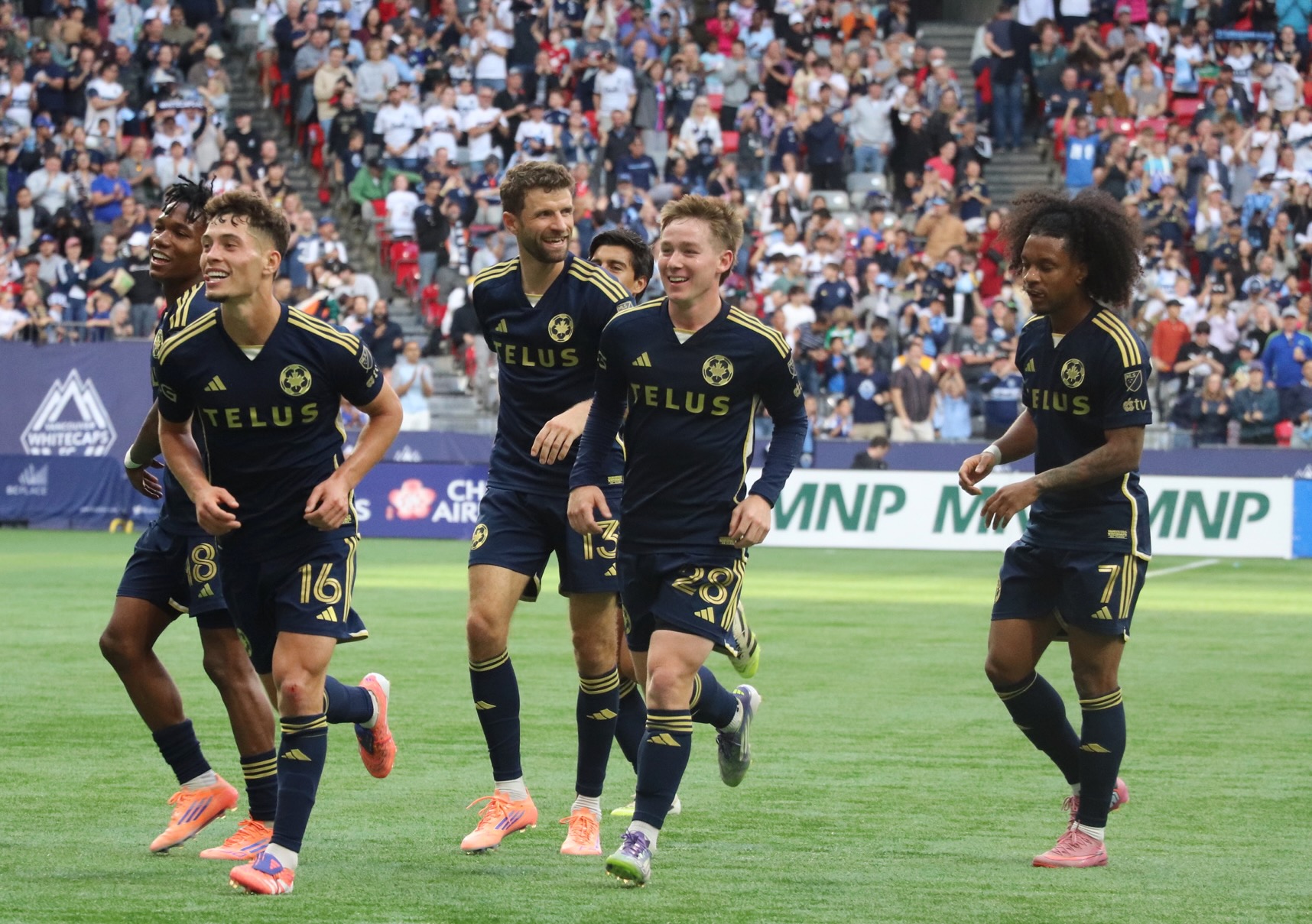 Berhalter leads the crowd