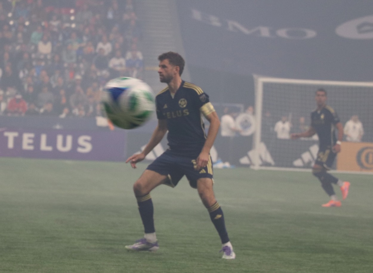 The fall is flying at Thomas.