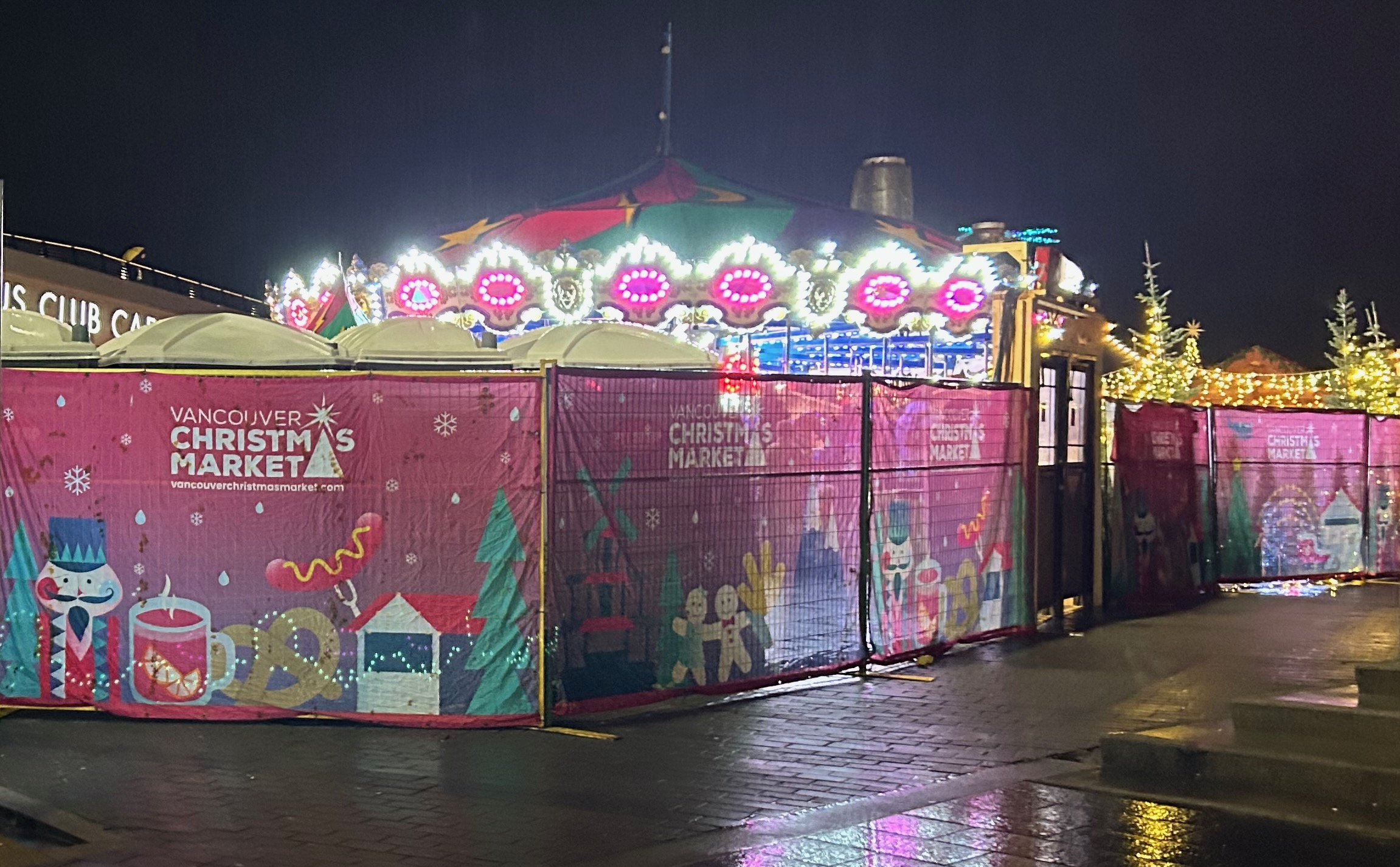 Merry-Go-Round for the Christmas Market 2025