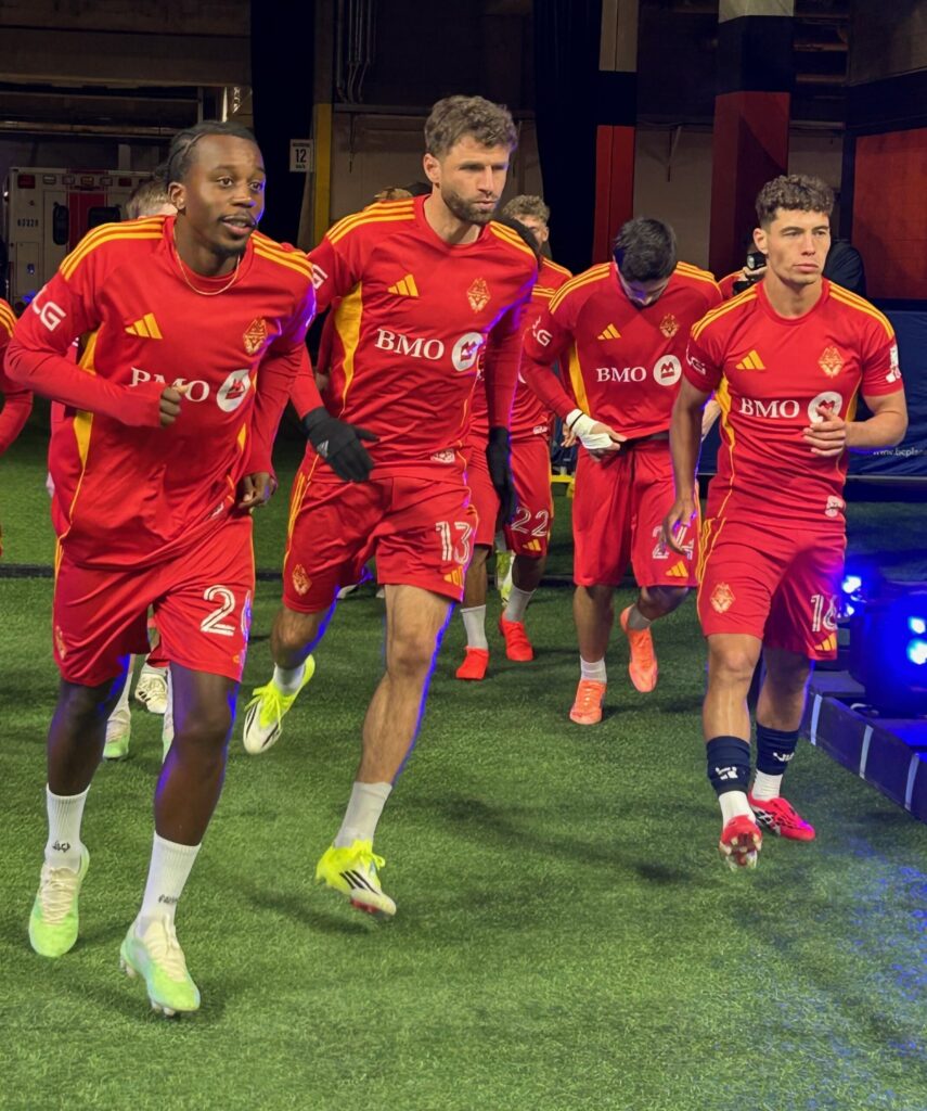 Thomas Müller, Ngando, Berhalter and White wearing lunar outfits