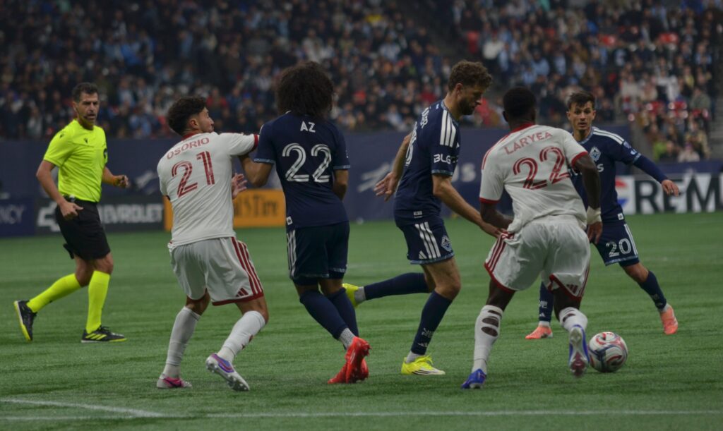 AZ and Müller battling back to back.