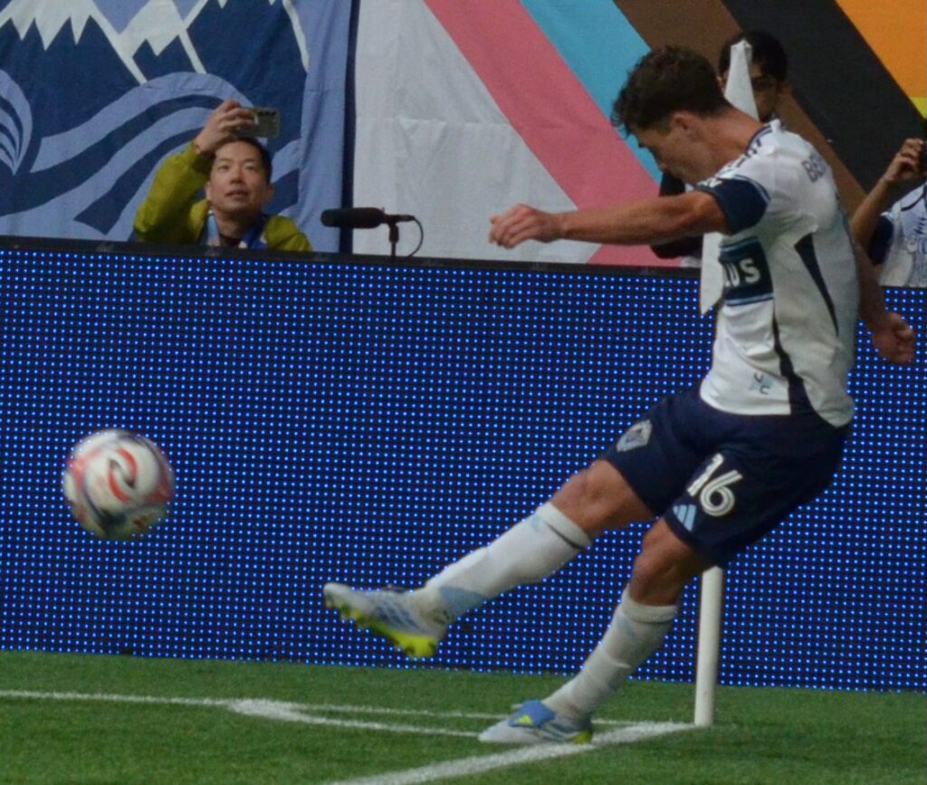 Sebastian Berhalter doing the corner kick